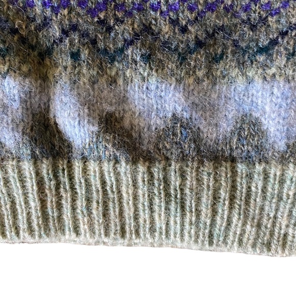 Cambridge Spirit Fair Isle Cardigan Size L 92% Wool 8% Acrylic Metallic Buttons - Picture 8 of 8